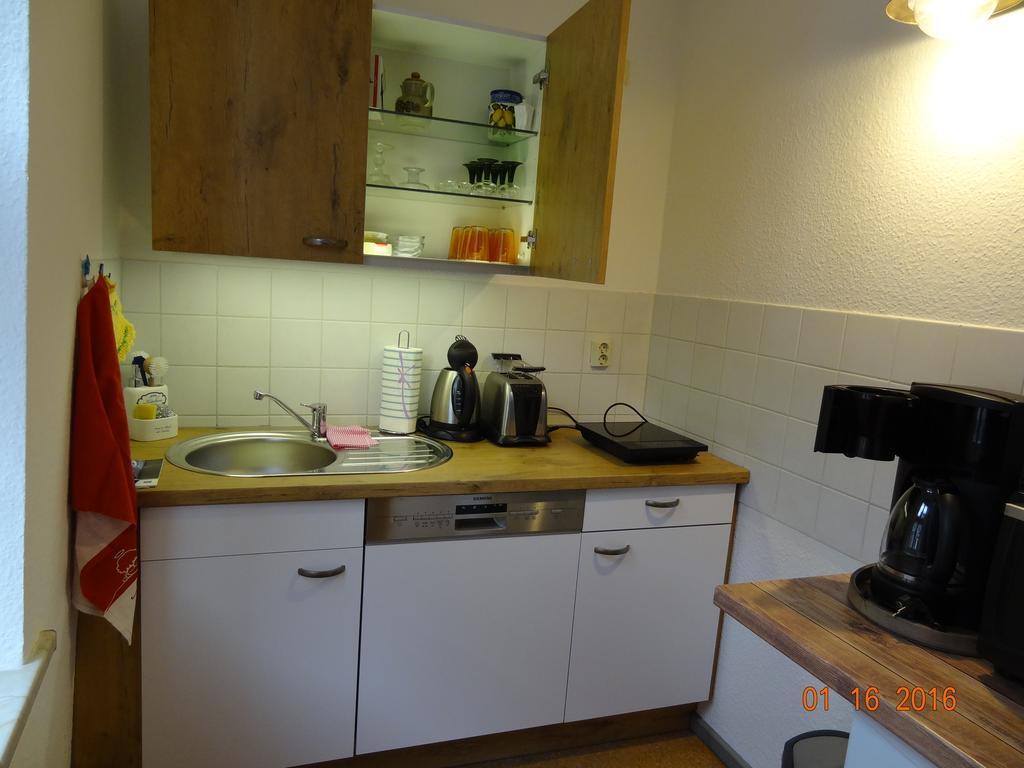 Ferienwohnungen im Fachwerkhaus Quedlinburg Zimmer foto